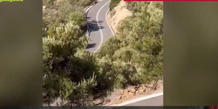 Κρήτη: ΒΙΝΤΕΟ από τη στιγμή που αγωνιστικό αυτοκίνητο προσκρούει στο βουνό και πέφτει σε γκρεμό – ΦΩΤΟ