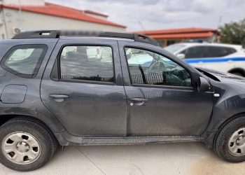 Ορεστιάδα: Χειροπέδες σε διακινητή παράνομων μεταναστών – Τους έκρυβε σε τζιπ – ΦΩΤΟ