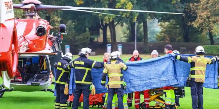 Γερμανία: Μάχη να κρατηθεί στη ζωή δίνει η δήμαρχος που βρέθηκε μαχαιρωμένη – ΦΩΤΟ