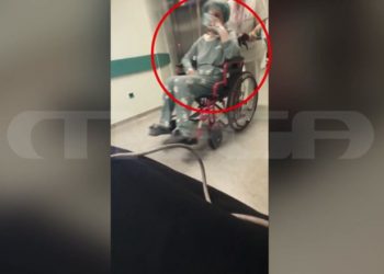 BINTEO NTOKOYMENTO από την επίθεση του 43χρονου στην έγκυο σύντροφό του με πιρούνι – Την κάρφωσε πάνω από 100 φορές