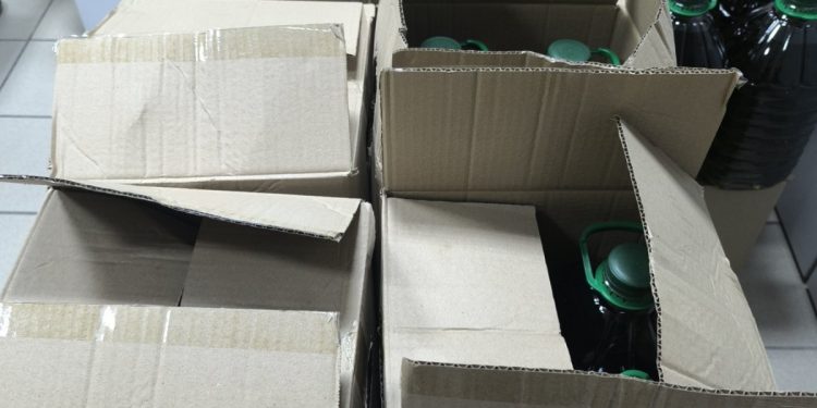 Καματερό: Δύο συλλήψεις για εμπορία ελαιολάδου αμφιβόλου προελεύσεως και ποιότητας – ΦΩΤΟ