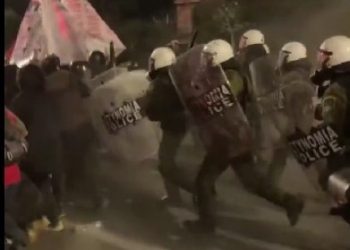 Επεισόδια, κυνηγητό, χημικά και 18 συλλήψεις στο τέλος της χθεσινοβραδινής πορείας για την Παλαιστίνη – ΒΙΝΤΕΟ