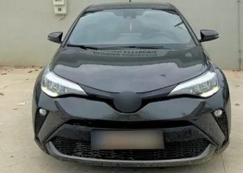 Με αυτό το αυτοκίνητο ένας διακινητής μεταναστών πέρασε από το Διδυμότειχο 7 αλλοδαπούς  – ΦΩΤΟ