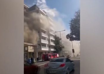 Φωτιά σε διαμέρισμα στη Θεσσαλονίκη: Νεκρή μία γυναίκα – ΒΙΝΤΕΟ