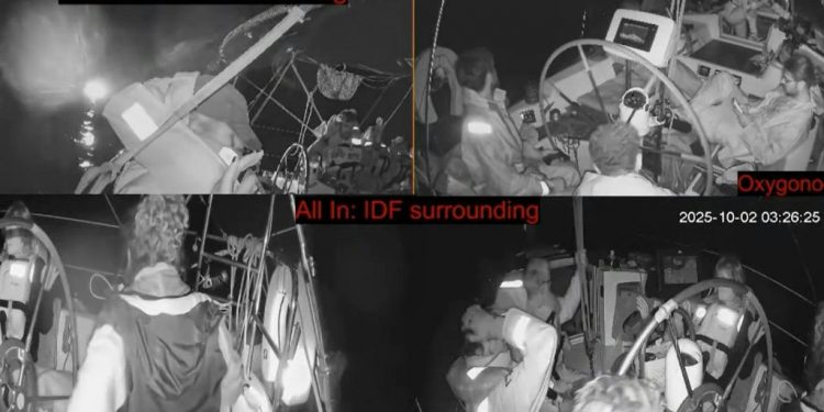 Γάζα: Τα 39 πλοία του στολίσκου καταπλέουν προς το Ασντότ μετά την αναχαίτιση των Ισραηλινών – Η απόβαση στο ελληνικό πλοίο – ΒΙΝΤΕΟ