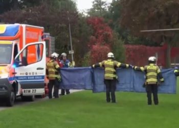 Γερμανία: Σε κρίσιμη κατάσταση η δήμαρχος μετά τις 13 μαχαιριές – Κύρια ύποπτη η 17χρονη κόρη της – BINTEO