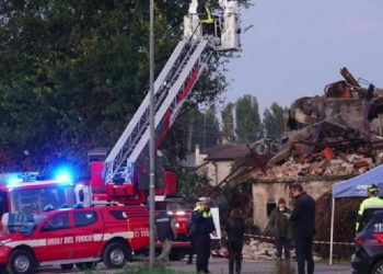 Βερόνα: 3 αστυνομικοί (καραμπινιέροι) νεκροί από έκρηξη σε κτήριο – Είχαν πάει να εκτελέσουν έξωση – ΒΙΝΤΕΟ