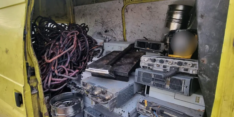 Τρεις συλλήψεις για κλοπή και διάθεση προϊόντων εγκλήματος – ΦΩΤΟ