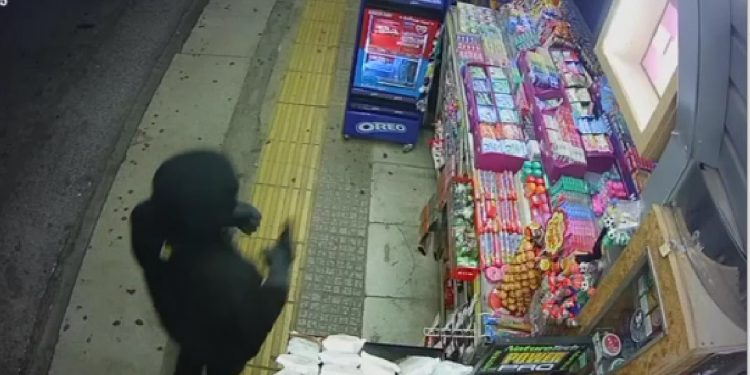 Ληστές ετών….16! ΒΙΝΤΕΟ ΝΤΟΚΟΥΜΕΝΤΑ από την δράση τους στα νότια προάστια της Αττικής – ΦΩΤΟ