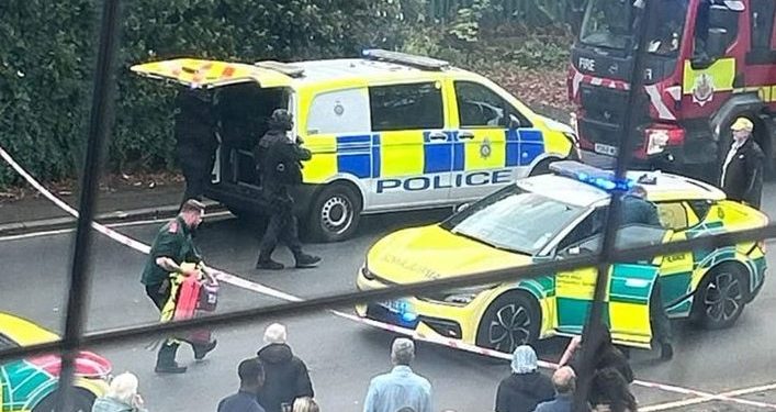 Βρετανία: Επίθεση έξω από συναγωγή στο Μάντσεστερ – Νεκροί ο δράστης και ένας πολίτης, ένας σοβαρά τραυματίας – BINTEO – ΦΩΤΟ