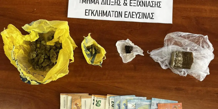 Ελευσίνα: Δυο συλλήψεις για διακίνηση κάνναβης – ΦΩΤΟ
