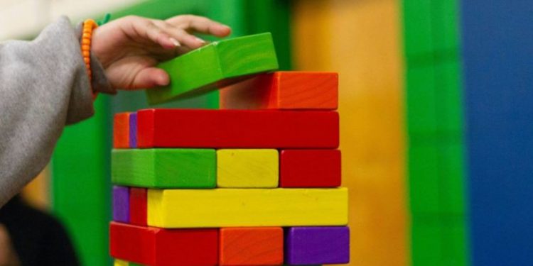 Άγιος Παντελεήμονας: 4χρονη «το έσκασε» από το νηπιαγωγείο και βρέθηκε στην Αχαρνών – Συνελήφθη η διευθύντρια – ΒΙΝΤΕΟ