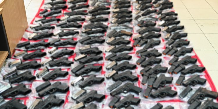 Αυτός είναι ο οπλισμός που είχαν οι Τούρκοι στον Έβρο. «Θα έφτιαχναν αλλά 30 όπλα» – ΒΙΝΤΕΟ – ΦΩΤΟ