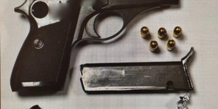 Αττική: Μία σύλληψη για κατοχή ναρκωτικών και όπλου – ΦΩΤΟ