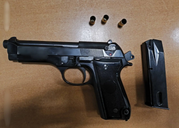 Πετρούπολη: Δύο συλλήψεις για κατοχή όπλου – ΦΩΤΟ