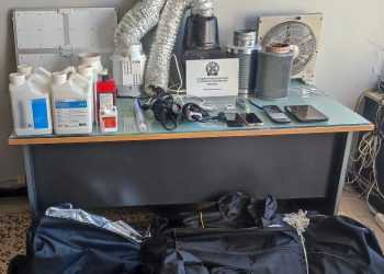 Εντοπίστηκε πλήρως εξοπλισμένο εργαστήριο καλλιέργειας κάνναβης σε σπίτι στον Πειραιά – ΦΩΤΟ