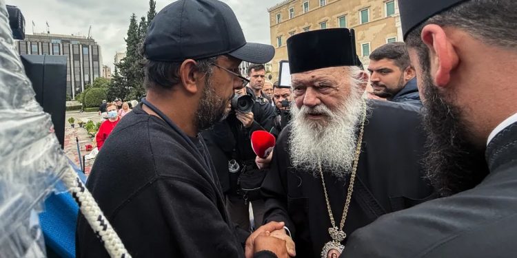 Δεκτό το αίτημα του Πάνου Ρούτσι για εκταφή και τοξικολογικές εξετάσεις – Στο πλευρό του ο Αρχιεπίσκοπος – ΒΙΝΤΕΟ