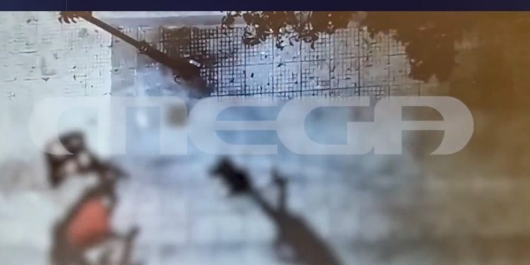 Πετρούπολη: Ξεσαλώνει συμμορία ανηλίκων με απειλές, βανδαλισμούς και φθορές σε δημόσια περιουσία – ΒΙΝΤΕΟ