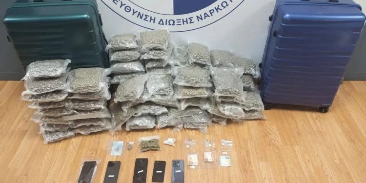 Μπλόκο της ΕΛΑΣ στην εισαγωγή 32 κιλών SKUNK μέσω του αεροδρομίου  «Ελ. Βενιζέλος» – ΦΩΤΟ