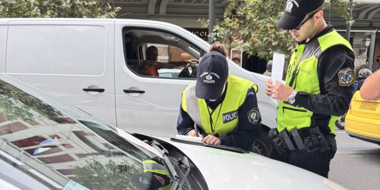 «Σαρώνει» το κέντρο με ελέγχους κάθε είδους η Τροχαία Αθηνών – ΒΙΝΤΕΟ – ΦΩΤΟ