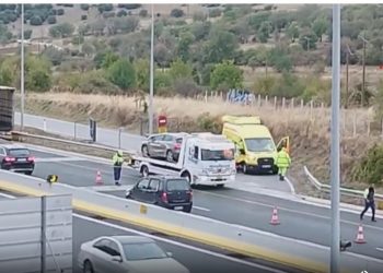 Κοζάνη: H έντονη ομίχλη οδήγησε σε τροχαίο στην Εγνατία Οδό – ΦΩΤΟ