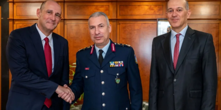 Συνάντηση του Αρχηγού της ΕΛΑΣ με τους Παναγιώτη και Γιώργο Αγγελόπουλο