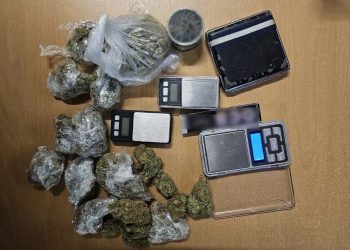 Aιγάλεω: Αμεσοδρασίτες μετά από πεζή καταδίωξη συνέλαβαν 16χρονο για ναρκωτικά – ΦΩΤΟ