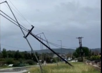 Ανεμοστρόβιλος «σάρωσε» τη Φοινικούντα – Σοβαρές ζημιές – BINTEO