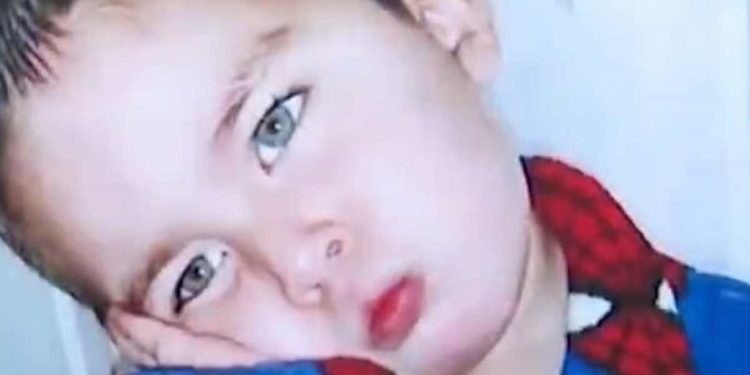 Φρίκη στην Καλιφόρνια: 8χρονος βρέθηκε νεκρός μέσα σε ψυγείο – Τον δολοφόνησαν οι γονείς και η γιαγιά του – ΒΙΝΤΕΟ – ΦΩΤΟ