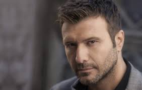 Ποινή φυλάκισης 18 μηνών στην θαυμάστρια stalker του Γιάννη Πλούταρχου