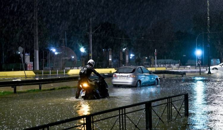 Κακοκαιρία Adel: Το χειρότερο σενάριο επικράτησε στη Αττική – Πού θα χτυπήσει η κακοκαιρία τις επόμενες ώρες, πότε εξασθενεί – ΦΩΤΟ