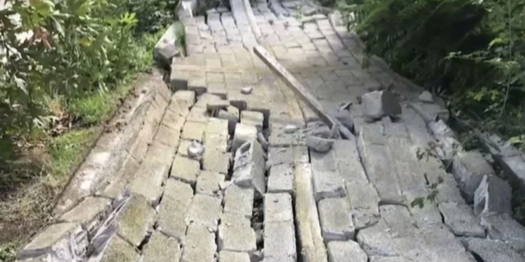 Φλώρινα: Ανησυχία των κατοίκων για τις συνεχείς καθιζήσεις στα Βαλτόνερα – ΒΙΝΤΕΟ