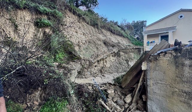Συναγερμός για την κακοκαιρία στην Δυτική Ελλάδα: Ήχησε το «112» στα Ιωάννινα – Καταστροφές στην Κέρκυρα – ΒΙΝΤΕΟ – ΦΩΤΟ