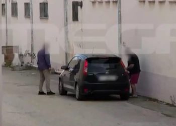 Απίστευτο περιστατικό στον Κορυδαλλό: Σωφρονιστικός έβγαλε έξω βαρυποινίτη για να του φτιάξει το αυτοκίνητο – ΒΙΝΤΕΟ – ΦΩΤΟ