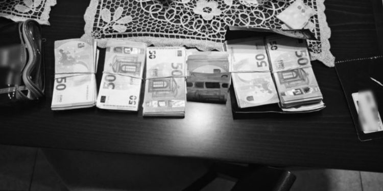 Συμμορία των καζίνο: Προφυλακίστηκαν ο αρχηγός (απότακτος αστυφύλακας της ΕΛΑΣ) και ο υπαρχηγός – ΒΙΝΤΕΟ