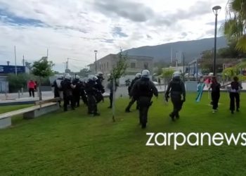 «Δικός σας είμαι» – Ματατζήδες χτύπησαν Aσφαλίτη γιατί τον μπέρδεψαν με διαδηλωτή – ΒΙΝΤΕΟ – ΦΩΤΟ