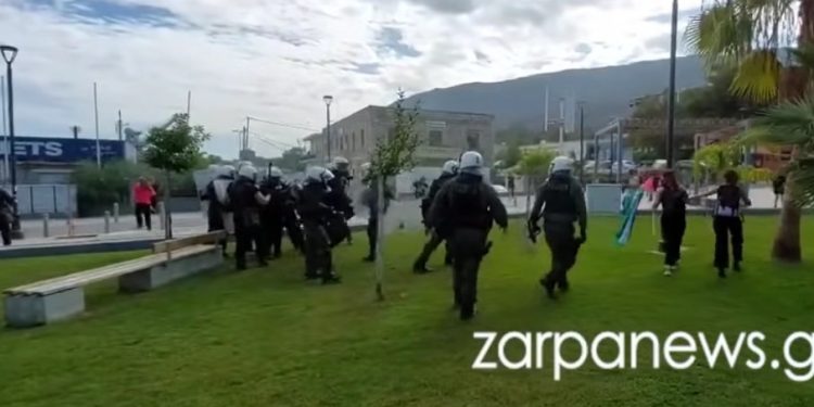 «Δικός σας είμαι» – Ματατζήδες χτύπησαν Aσφαλίτη γιατί τον μπέρδεψαν με διαδηλωτή – ΒΙΝΤΕΟ – ΦΩΤΟ