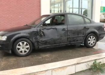 Νταλίκα εμβόλισε χαλασμένο ΙΧ και παρέσυρε τον οδηγό του – Αναζητείται από την ΕΛΑΣ o οδηγός της νταλίκας – ΒΙΝΤΕΟ