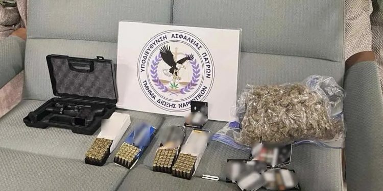 Πάτρα: Συνελήφθη για κακούργημα καλλιεργητής και διακινητής κάνναβης – Αναζητείται ο συνεργός του – ΦΩΤΟ