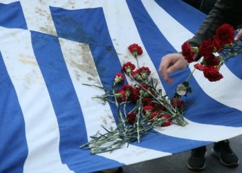 Ξεκίνησε η πορεία για το Πολυτεχνείο – 20 προσαγωγές – Μία σύλληψη