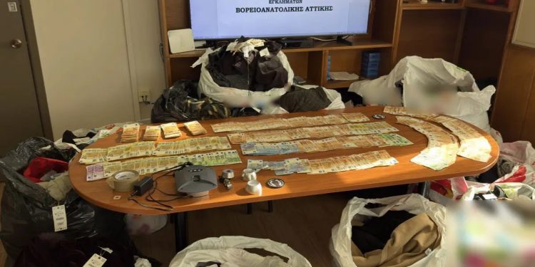 Σπείρα έκλεβε ρούχα από καταστήματα της Αθήνας και τα πωλούσε στην Αλβανία – 8 συλλήψεις – ΒΙΝΤΕΟ – ΦΩΤΟ