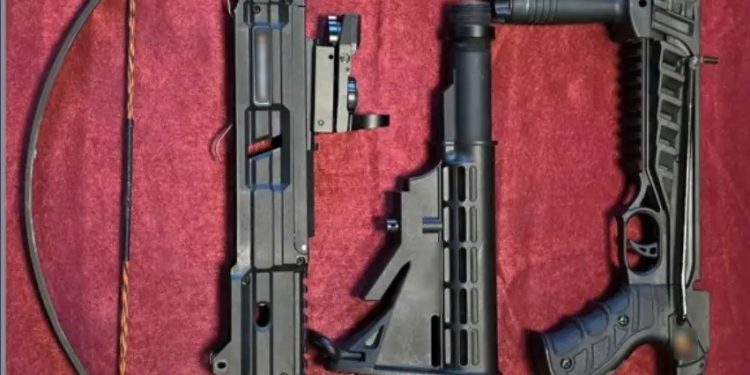 Έφοδος του ελληνικού FBI σε Θεσσαλονίκη και Χαλκιδική – Συνελήφθη Τούρκος με βαλλίστρα – 10 προσαγωγές – ΦΩΤΟ