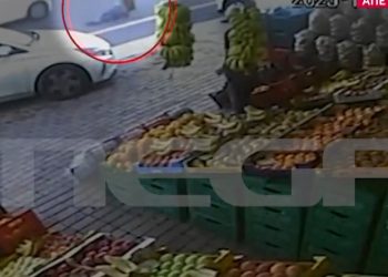 Κρήτη: Σοκάρει το ΒΙΝΤΕΟ από τη στιγμή που γυναίκα παρασύρεται από ΙΧ – ΦΩΤΟ