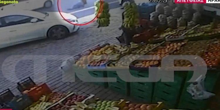 Κρήτη: Σοκάρει το ΒΙΝΤΕΟ από τη στιγμή που γυναίκα παρασύρεται από ΙΧ – ΦΩΤΟ