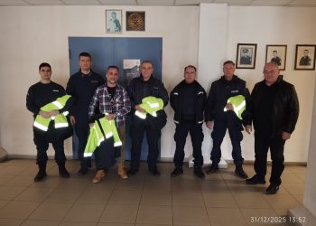 Ο εορταστικός μποναμάς στους αστυνομικούς του Τμήματος Τεμπών – ΦΩΤΟ