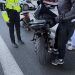 Με ποιες κατηγορίες παραπέμπεται ο οδηγός της μοτοσικλέτας που παρέσυρε όχι έναν αλλά δύο αστυνομικούς στην Αττική οδό – ΒΙΝΤΕΟ ΝΤΟΚΟΥΜΕΝΤΟ – ΦΩΤΟ