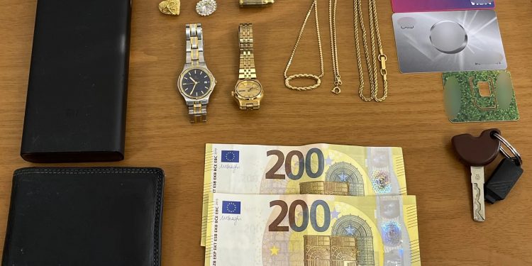 Σπείρα διαρρηκτών-ταχυδακτυλουργών «χτύπησε» σε 6 σπίτια στην Ανατολική Αττική σε μία εβδομάδα – ΦΩΤΟ