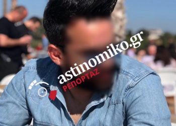 Φωτογραφία του αστυνομικού της Τροχαίας από τα Νέα Μουδανιά – Το «δώρο» από ποδοσφαιριστή του ΠΑΟΚ