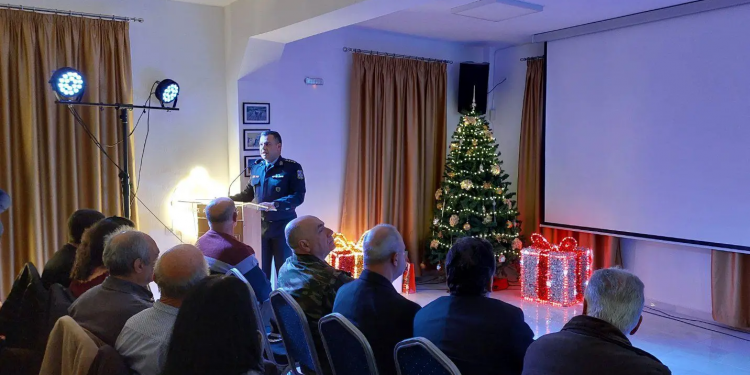 ΕΛΑΣ: Δώρα μοιράστηκαν στους μαθητές του Αγαθονησίου, στο πλαίσιο Χριστουγεννιάτικης Εκδήλωσης