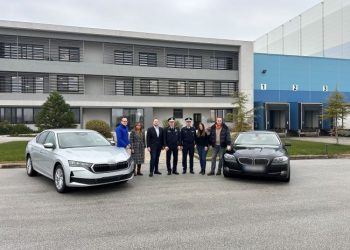Δωρεά δύο οχημάτων από την εταιρεία «ΕΛΛΗΝΙΚΑ ΓΑΛΑΚΤΟΚΟΜΕΙΑ Α.Ε.»  για τις ανάγκες της Διεύθυνσης Αστυνομίας Τρικάλων – ΦΩΤΟ